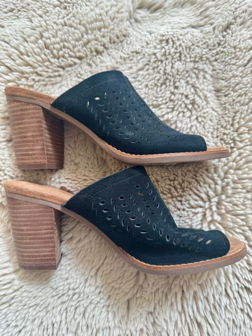 TOMS Women’s Black Suede Cutout Mule Heels